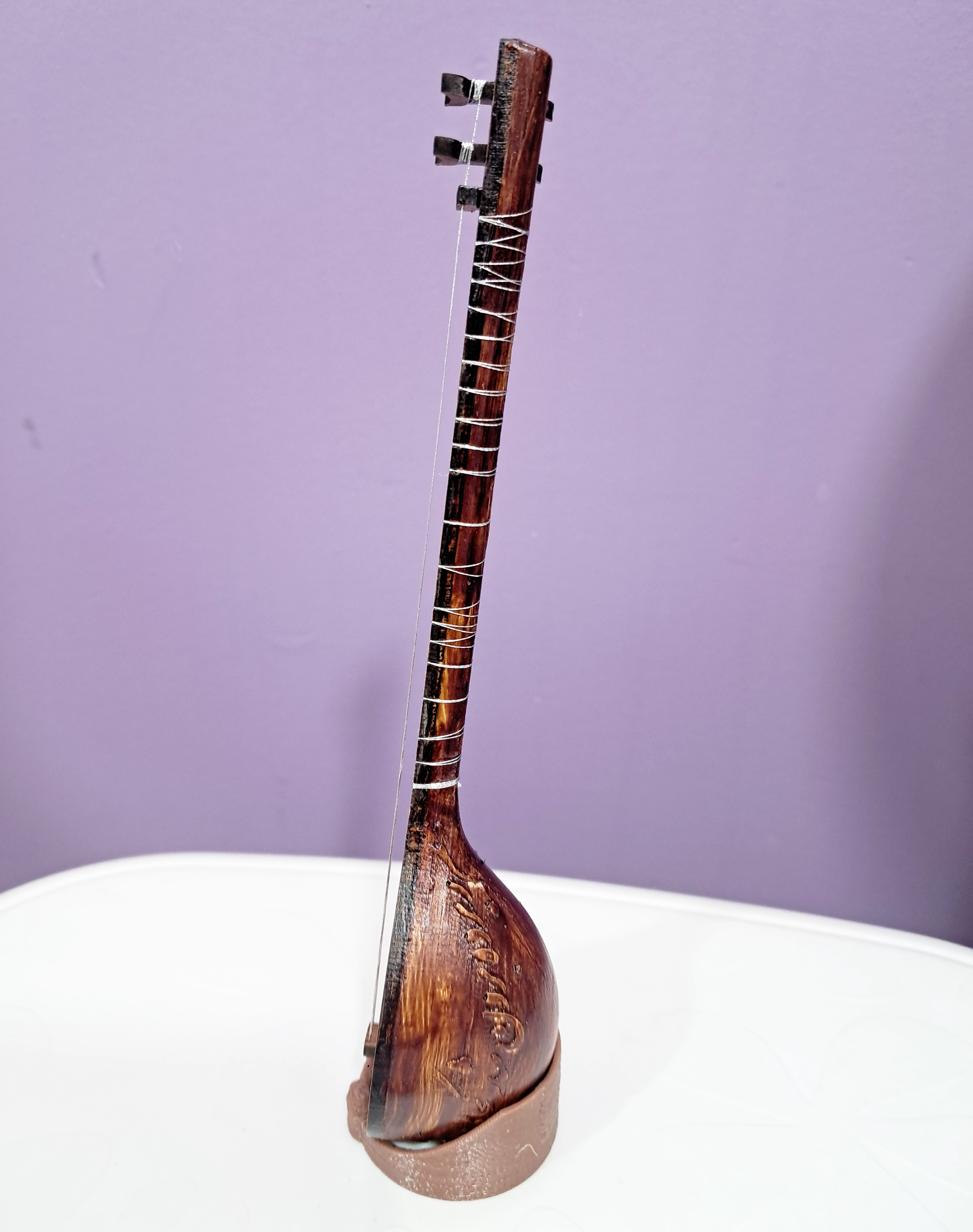 ماکت دکوری سه تار - زاویه سمت راست