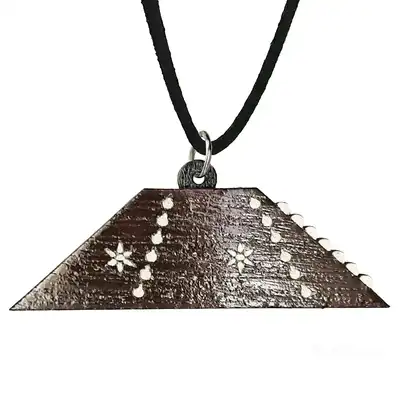 گردنبند دخترانه و پسرانه طرح سنتور کد b3222: آویز و گردنی چوبی و هنری برگرفته از ساز و موسیقی سنتی سنتور