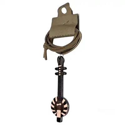 گردنبند چوبی طرح کمانچه کد b3210 قهوه ای: یک آویز و گردنی چوبی و هنری برگرفته از ساز و موسیقی سنتی کمانچه و هدیه دخترانه و پسرانه مناسب دوستداران این ساز